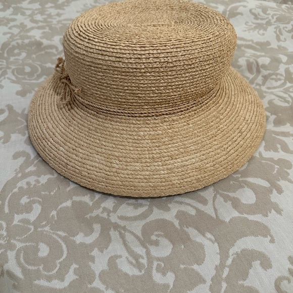 Helen Kaminski Straw Hat- perfect condition - Picture 3 of 4